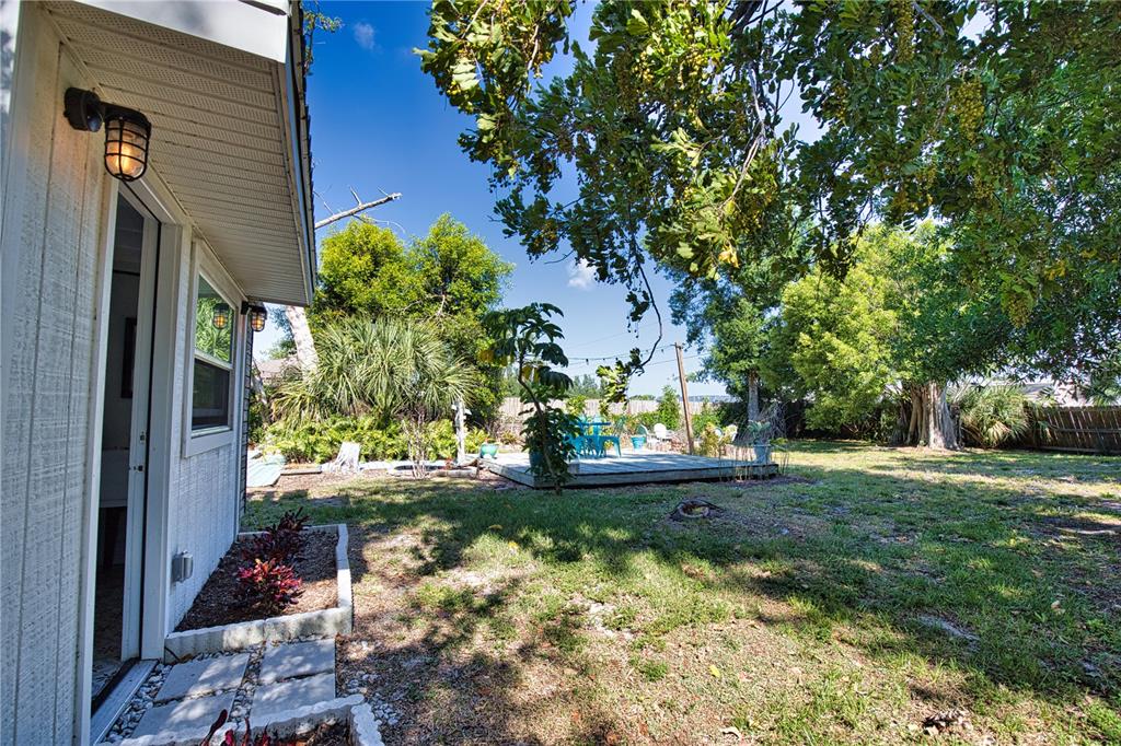 650 Edwards Street Englewood, FL 34223 - Photo 39 of 54