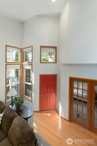 a view of livingroom with furniture and windows