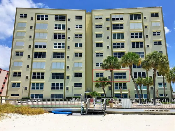 $3,900 | 5000 Gulf Boulevard, Unit 303, St. Petersburg, FL 33706
