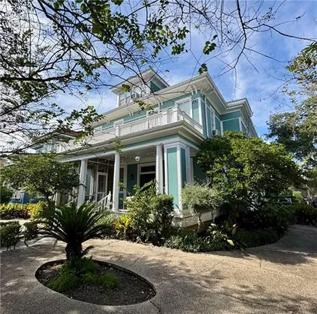 $3,000 | 7208 Maple Street, Unit 2A, New Orleans, LA 70118