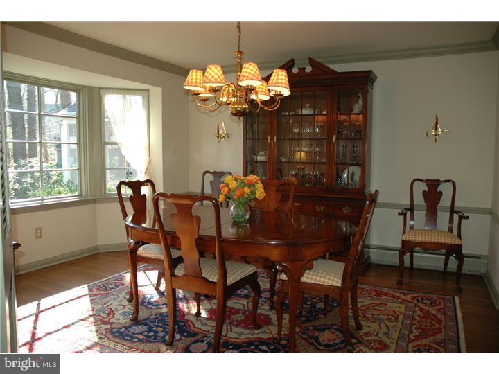 537 Mount View Road Berwyn, PA 19312 - Photo 6 of 17 Dining Room