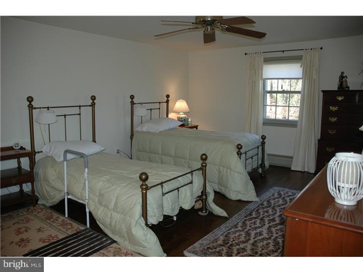 537 Mount View Road Berwyn, PA 19312 - Photo 10 of 17