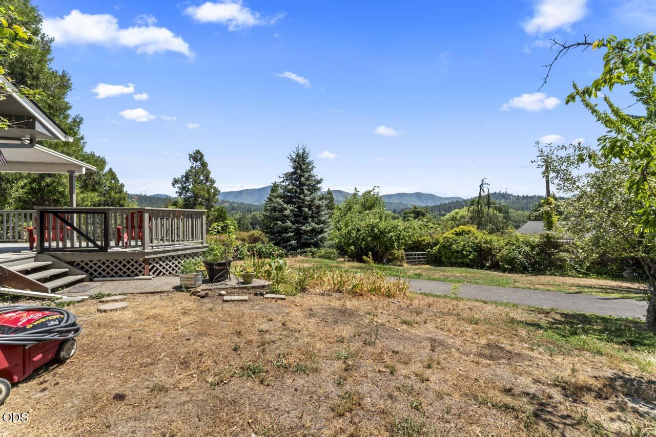 235 Larkin Road Grants Pass, OR 97527 - Photo 28 of 49