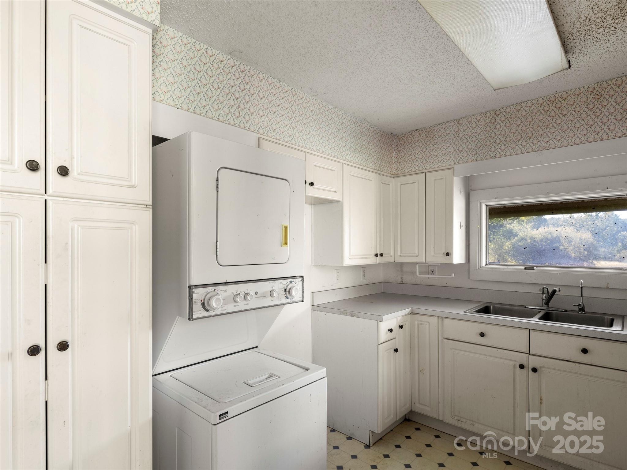 272 Pinners Cove Road Asheville, NC 28803 - Photo 10 of 22 Gallery Image 10