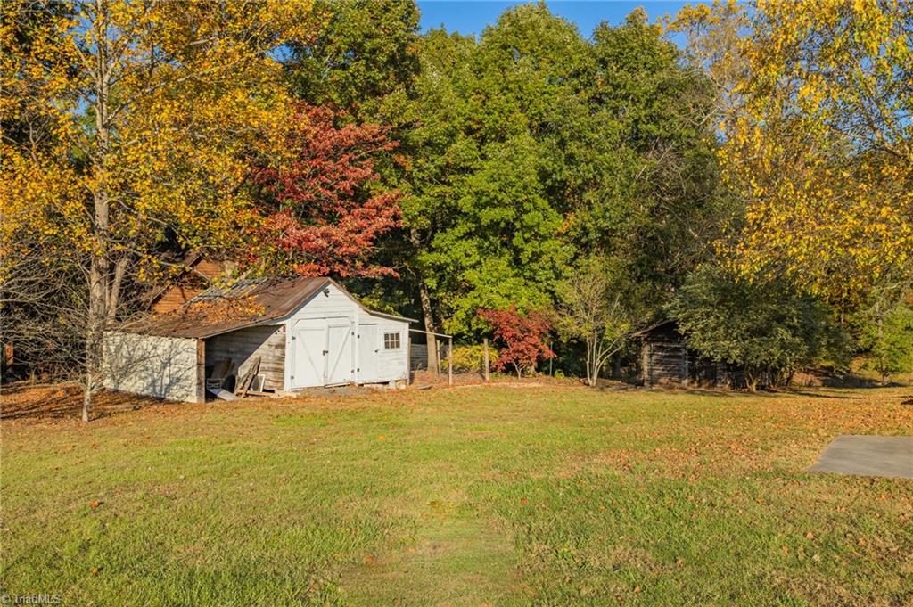 590 Weaver Road Lexington, NC 27295 - Photo 35 of 43 Gallery Image 35