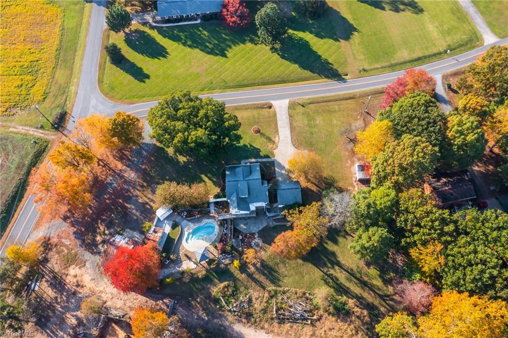 590 Weaver Road Lexington, NC 27295 - Photo 40 of 43 Gallery Image 40