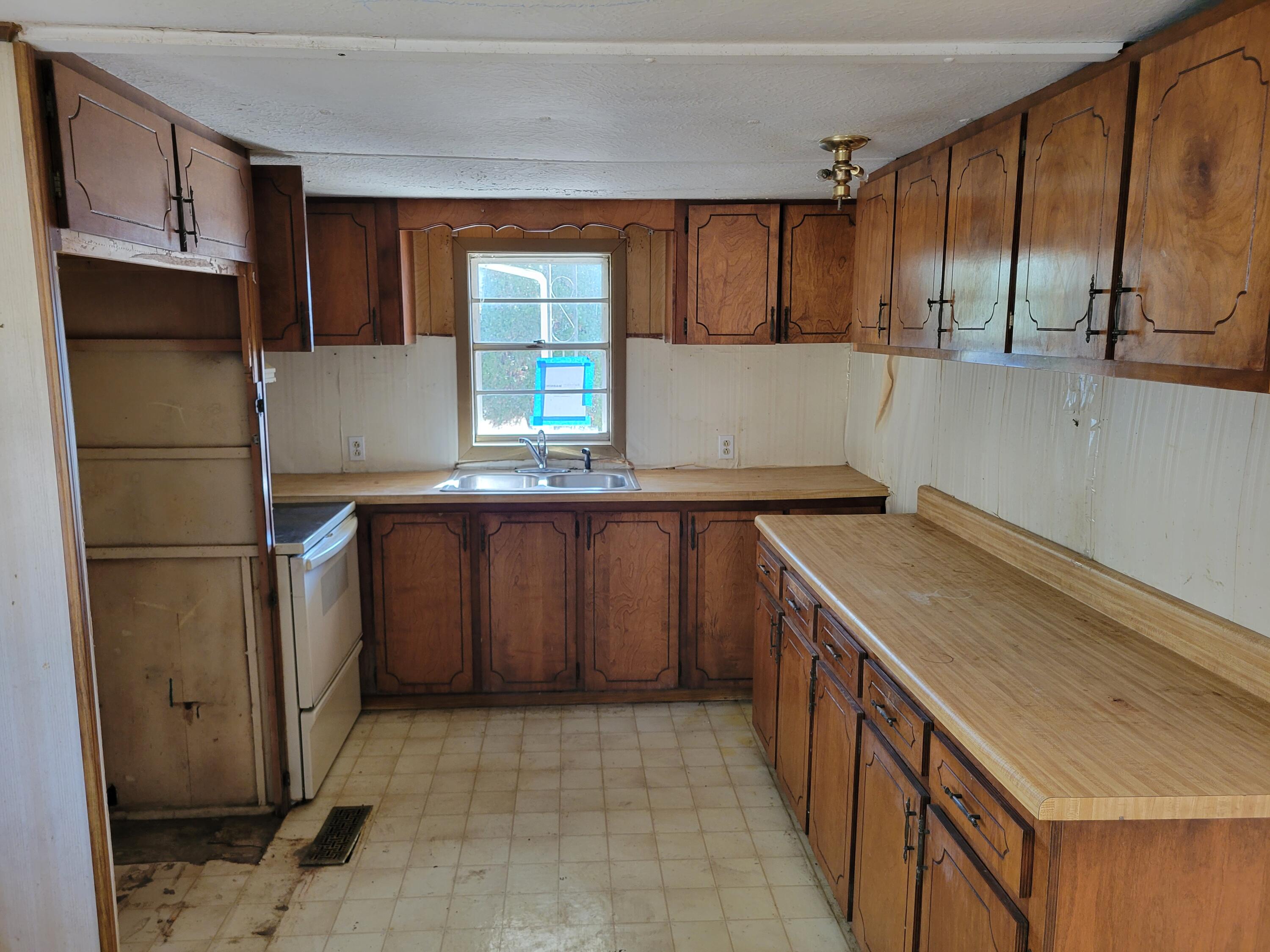 1720 West Valley Road Whitwell, TN 37397 - Photo 3 of 8 20221228_143809