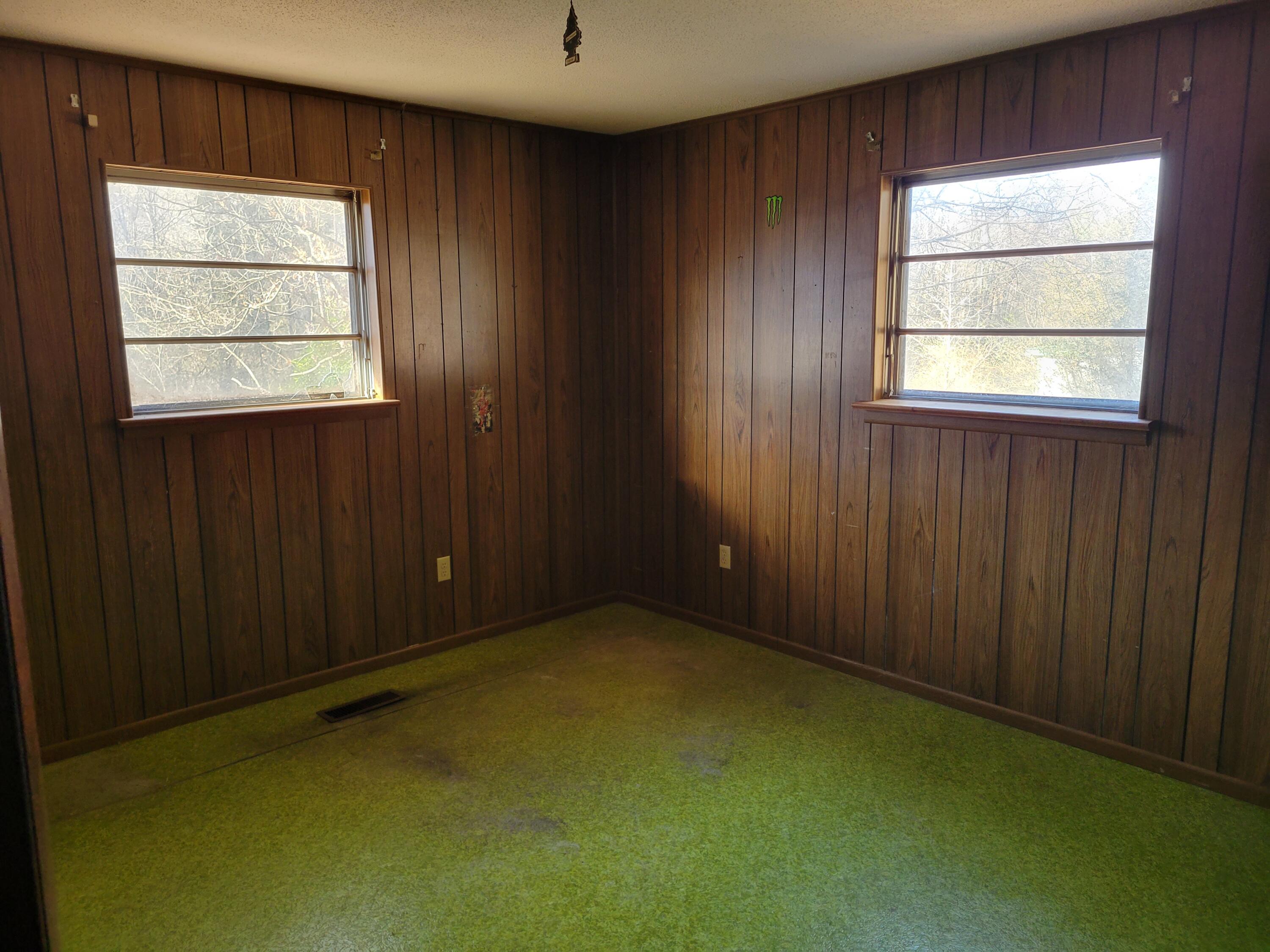 1720 West Valley Road Whitwell, TN 37397 - Photo 5 of 8 20221228_143715