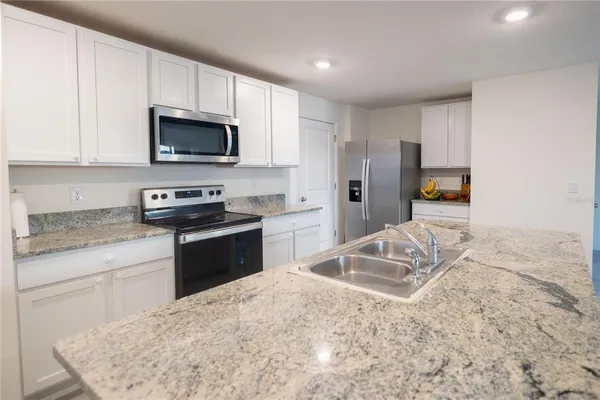 $2,390 | 16546 Mosaic Oar Drive, Wimauma, FL 33598