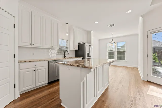 $2,600 | 557 Warbler Crossing Avenue, Baton Rouge, LA 70810