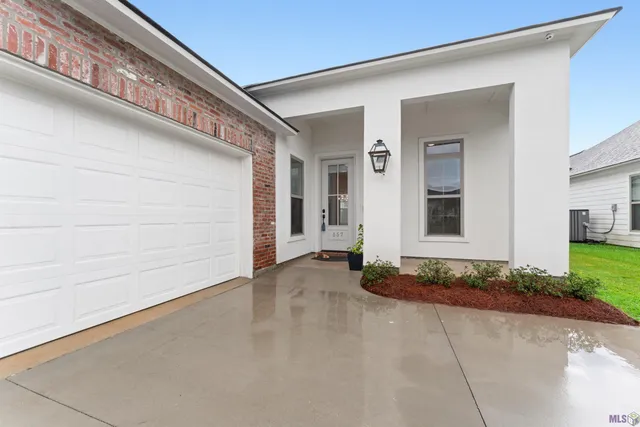 $2,600 | 557 Warbler Crossing Avenue, Baton Rouge, LA 70810