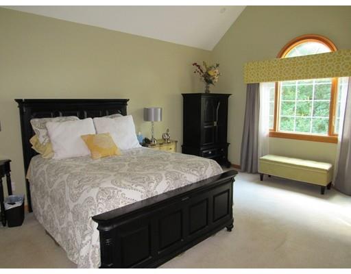 32 Indian Ridge Bridgewater, MA 02324 - Photo 17 of 42 Gallery Image 17