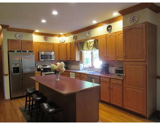32 Indian Ridge Bridgewater, MA 02324 - Photo 4 of 42 Gallery Image 4