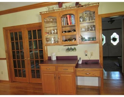 32 Indian Ridge Bridgewater, MA 02324 - Photo 5 of 42 Gallery Image 5