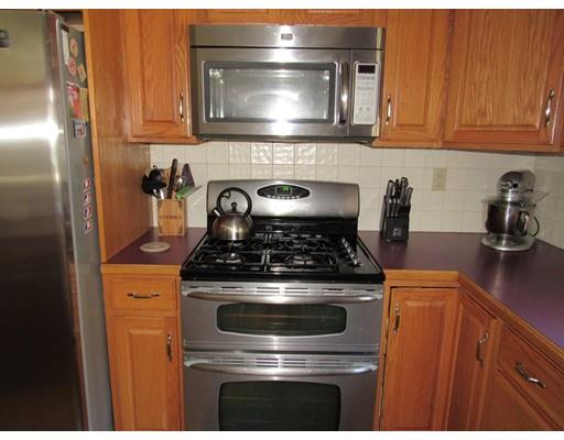 32 Indian Ridge Bridgewater, MA 02324 - Photo 6 of 42 Gallery Image 6