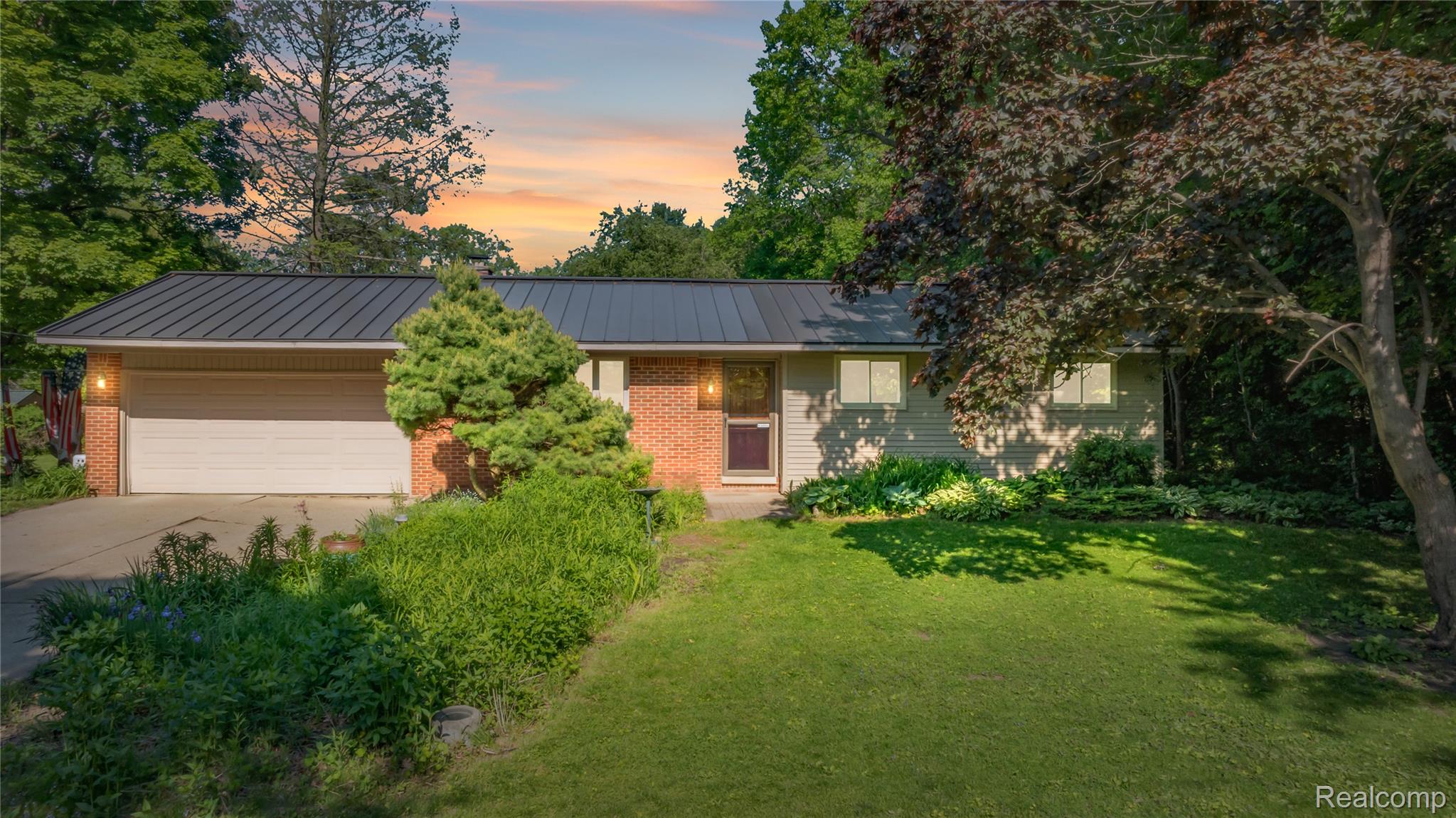 760 Waterbury Road Highland, MI 48356 - Photo 2 of 62 760 Waterbury - OnDemand Pix Photography.jpg