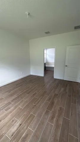 $4,200 | 8780 Southwest Kanner Oaks Drive, Stuart, FL 34997