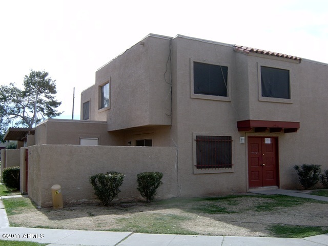 3946 West Palomino Road Phoenix, AZ 85019 - Photo 1 of 13 Front I