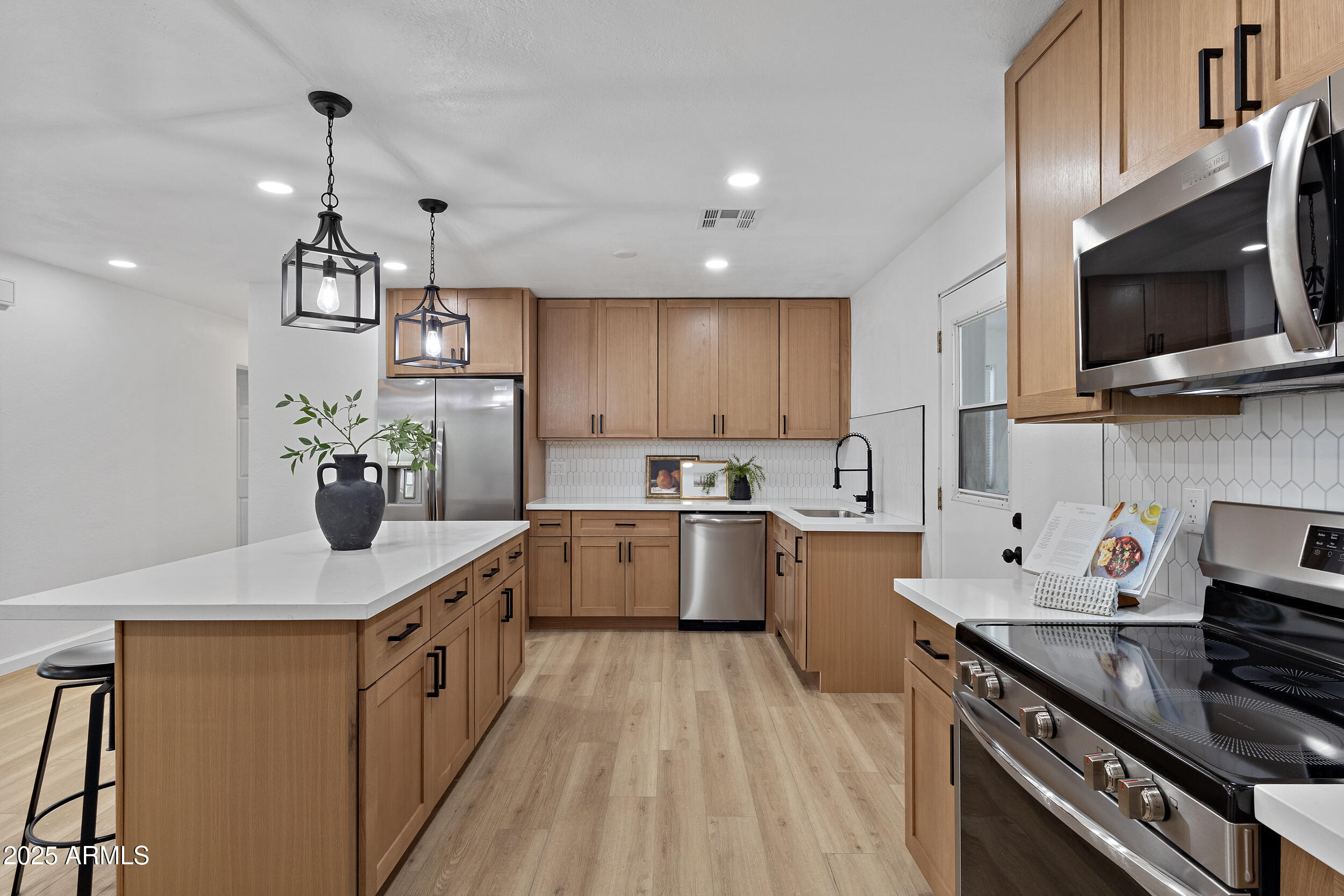 1932 West Whitton Avenue Phoenix, AZ 85015 - Photo 13 of 39 kitchen 4