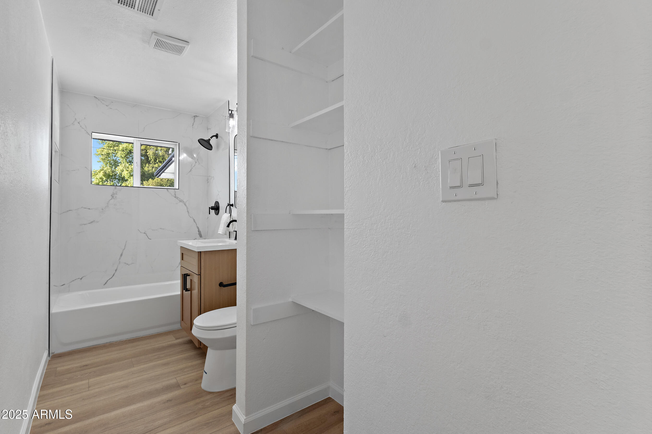 1932 West Whitton Avenue Phoenix, AZ 85015 - Photo 20 of 39 bathroom