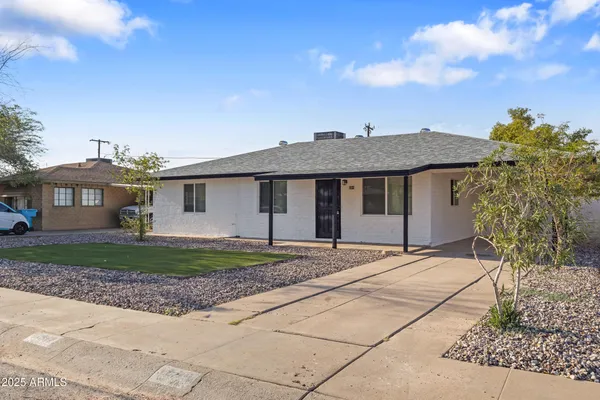 $489,900 | 1932 West Whitton Avenue, Phoenix, AZ 85015