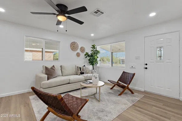 $489,900 | 1932 West Whitton Avenue, Phoenix, AZ 85015