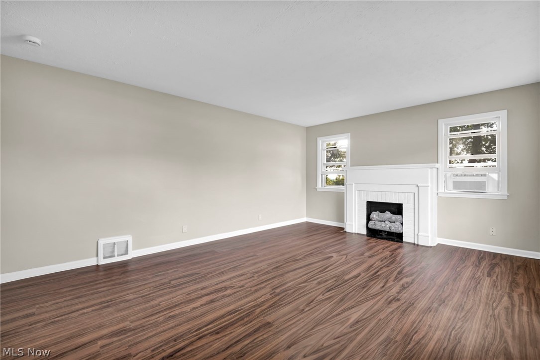 824 East Waterloo Road Akron, OH 44306 - Photo 8 of 33 Gallery Image 8