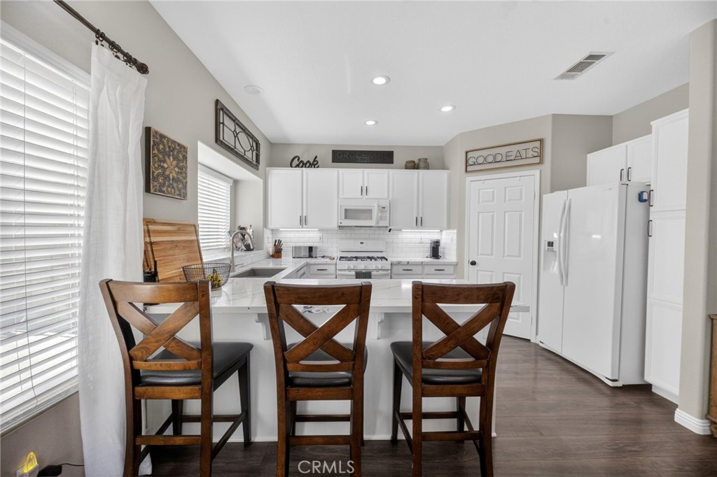 27740 Sagebrush Road Menifee, CA 92585 - Photo 16 of 62