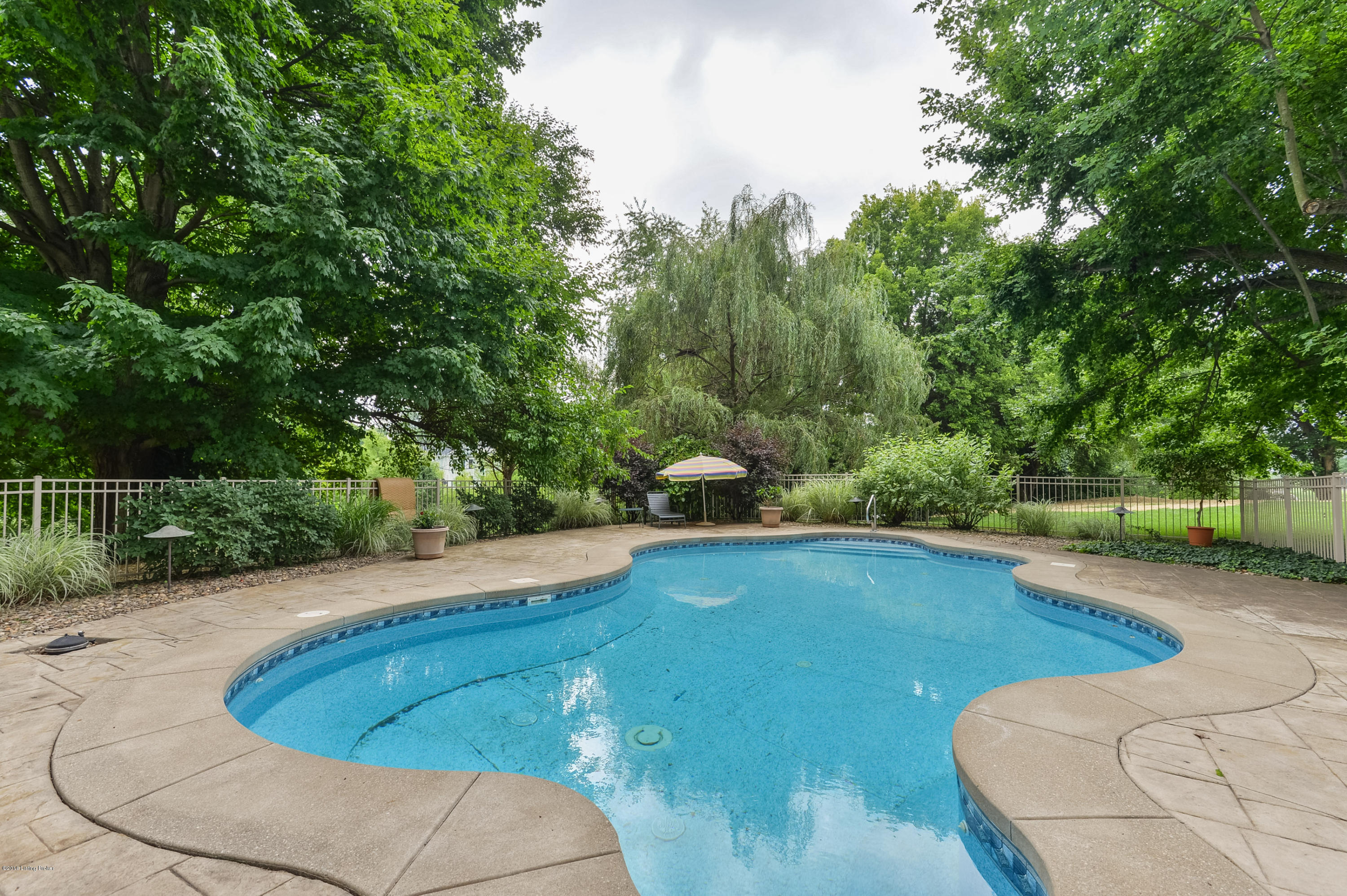 5215 Spring Mist Court Prospect, KY 40059 - Photo 35 of 40 44 LSIR 20160706