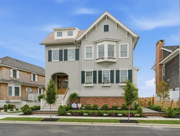 $11,700,000 | 335 104th Street, Stone Harbor, NJ 08247