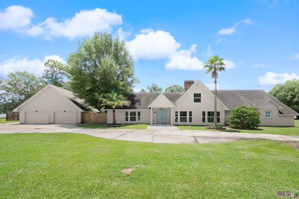 $645,000 | 26000 Plantation Avenue, Denham Springs, LA 70726
