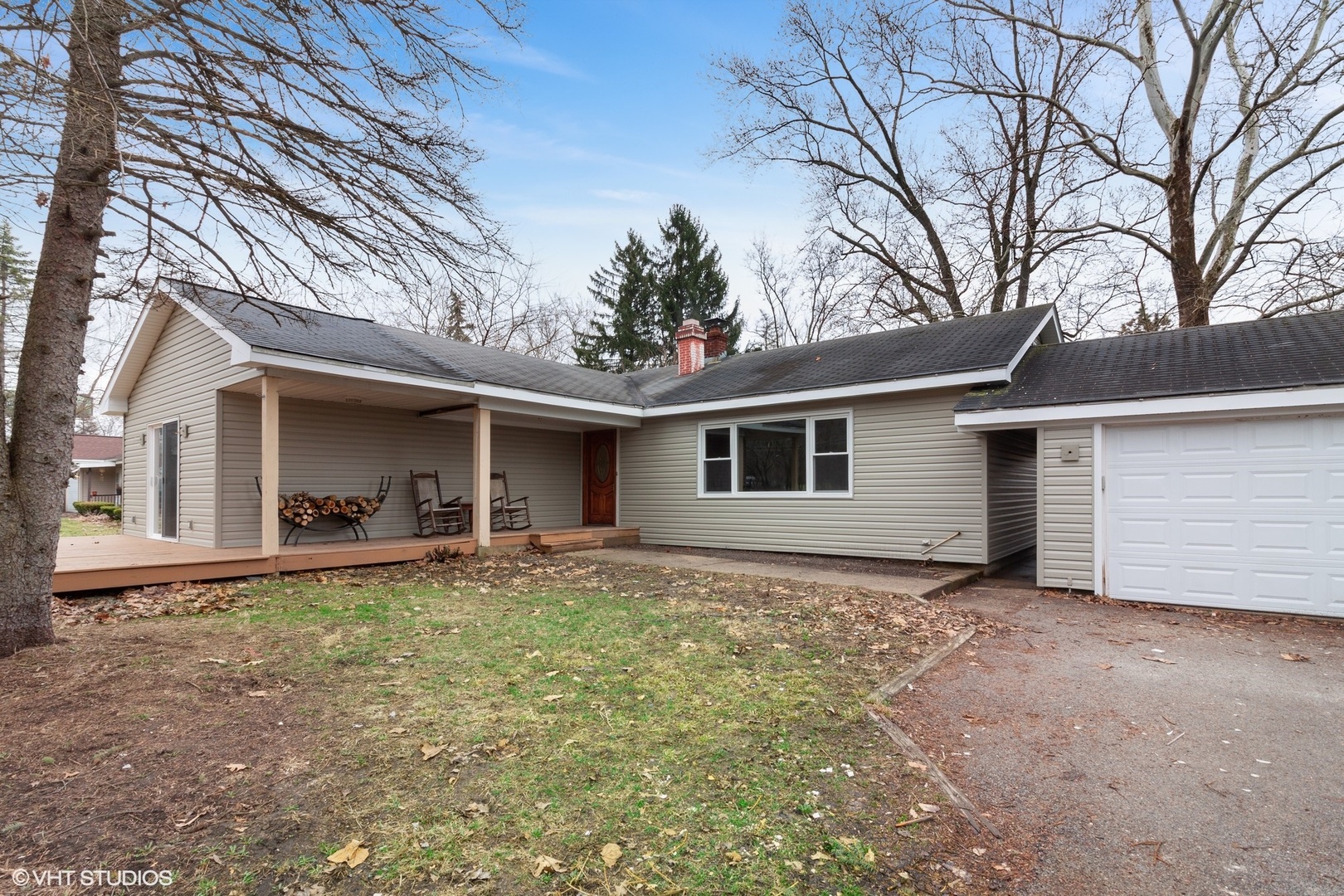 28W753 Roosevelt Road West Chicago, IL 60185 - Photo 1 of 17 front view of a house with a yard