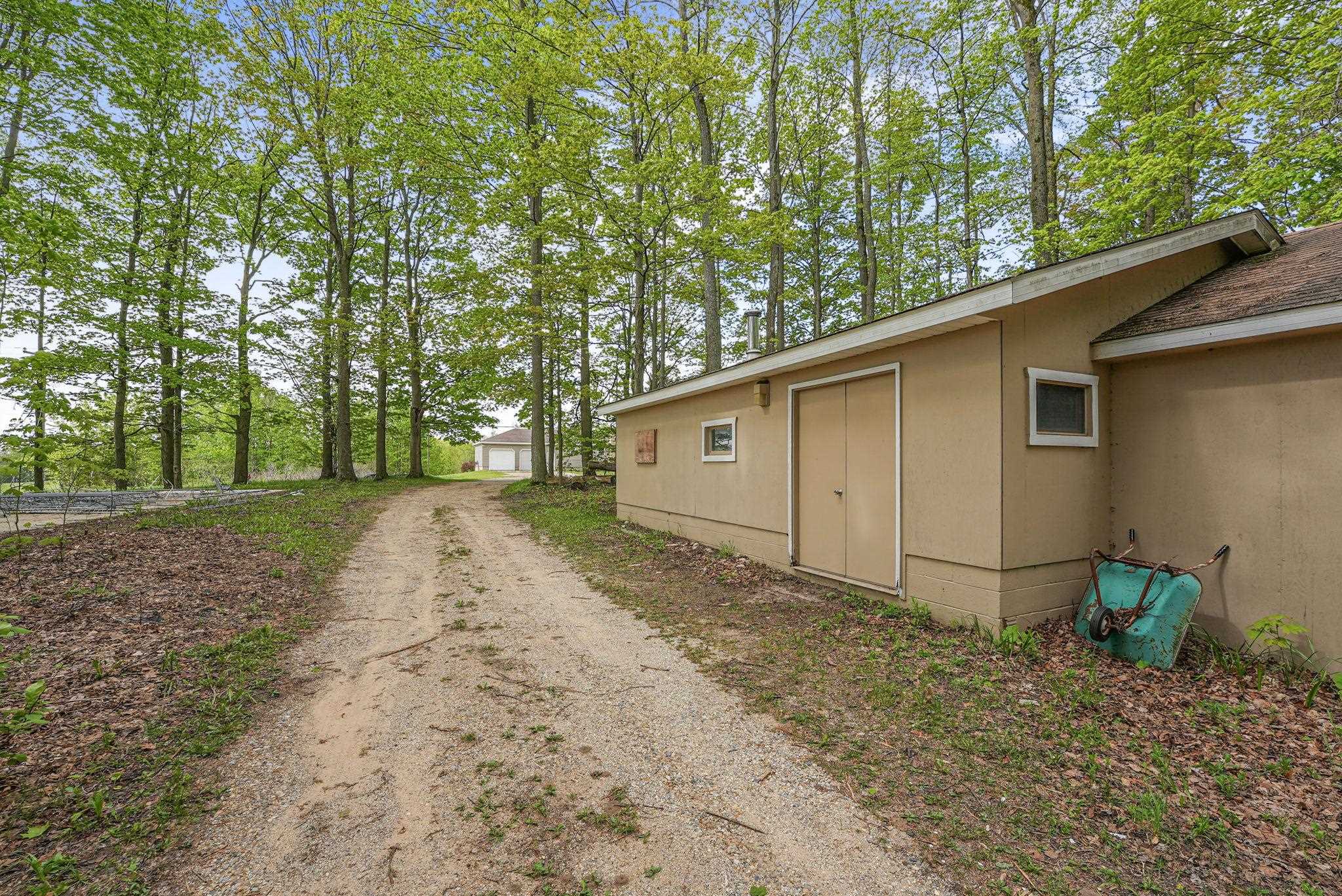 11519 21 Mile Road Tustin, MI 49688 - Photo 37 of 57 Gallery Image 37