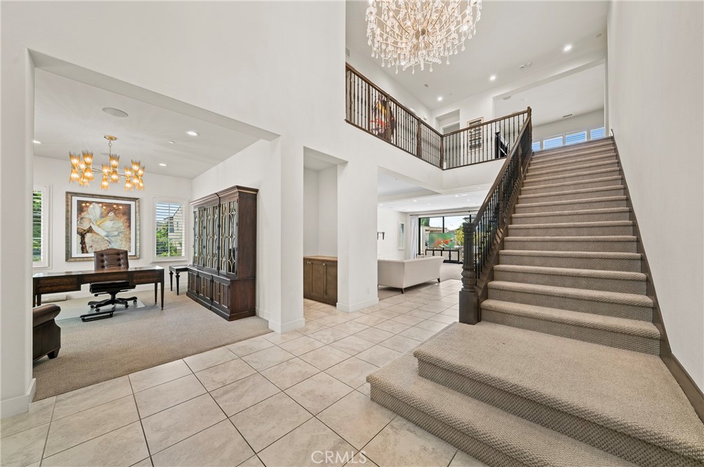52 Eider Run Irvine, CA 92618 - Photo 5 of 46 a view of entryway and hall