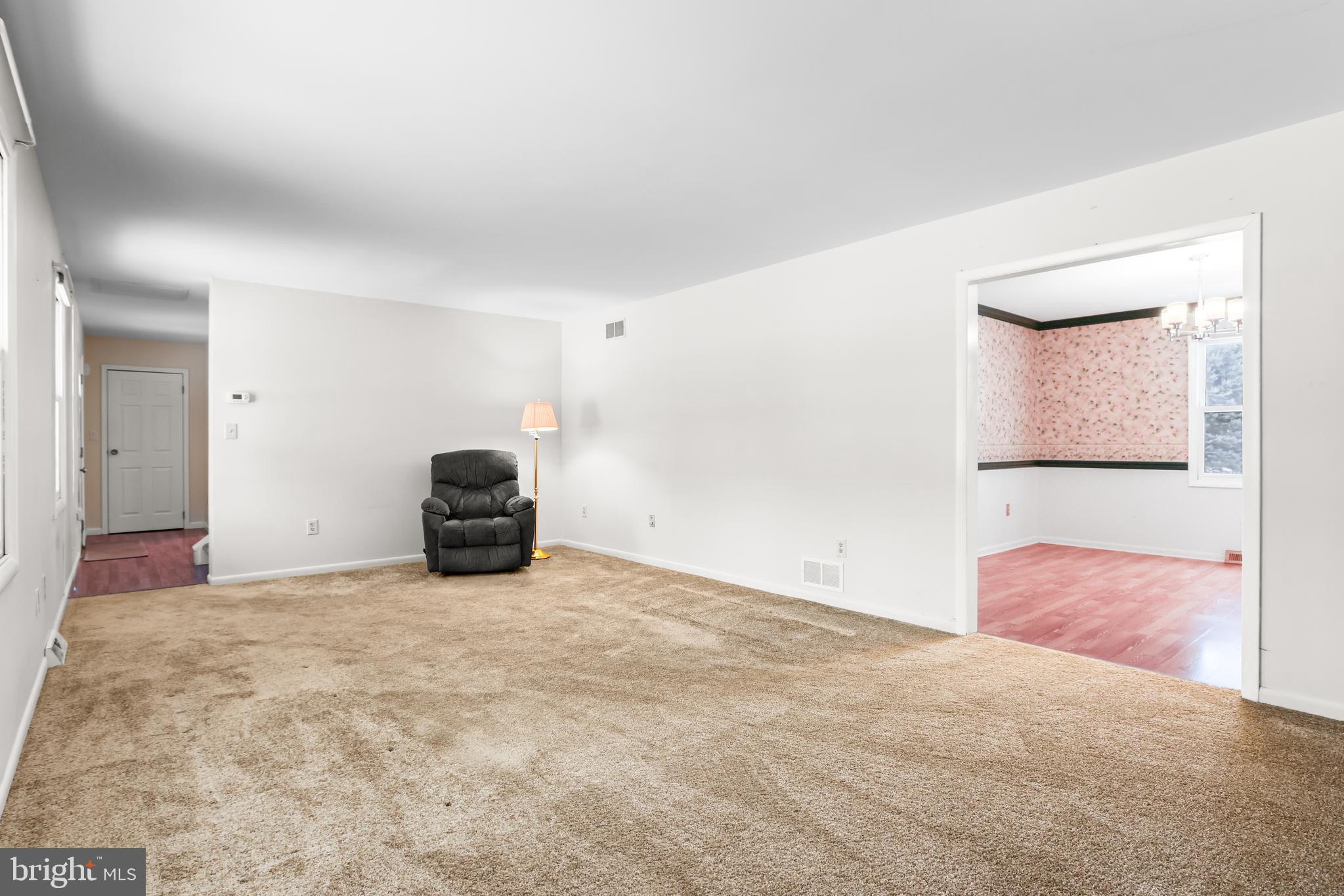 3901 Post Drive Bethlehem, PA 18017 - Photo 12 of 50