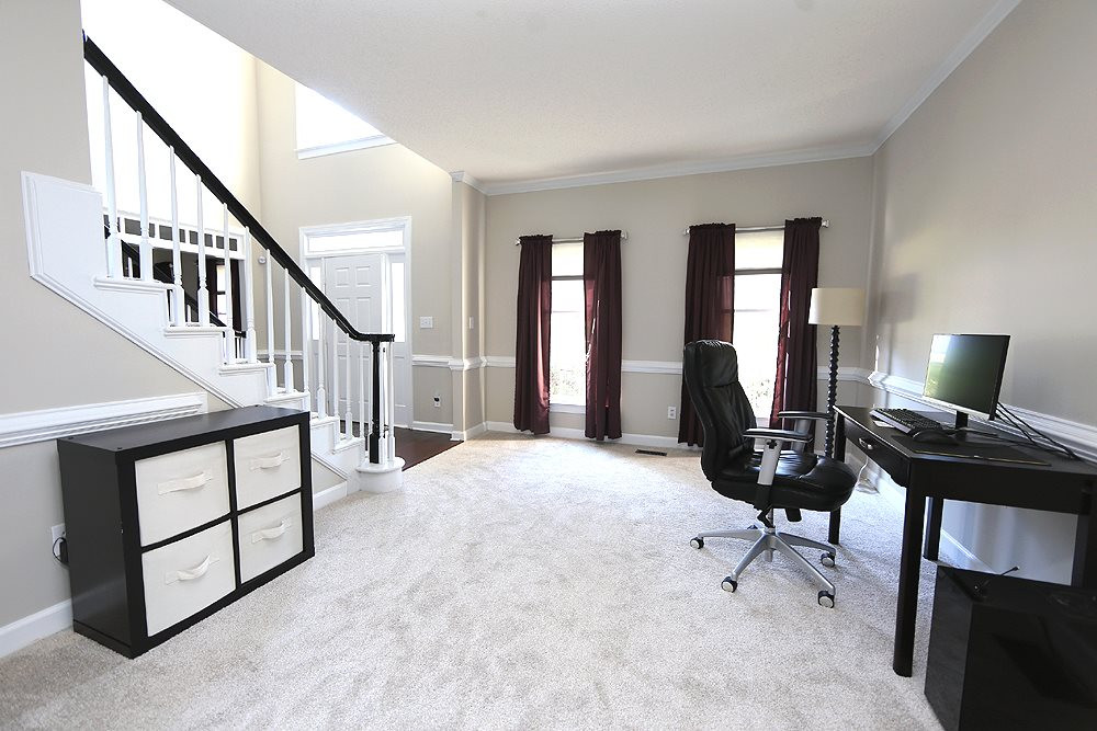 5628 Raddington Street Raleigh, NC 27613 - Photo 6 of 25 Living Room