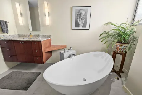 $4,100,000 | 150 Juniper Avenue, Carlsbad, CA 92008