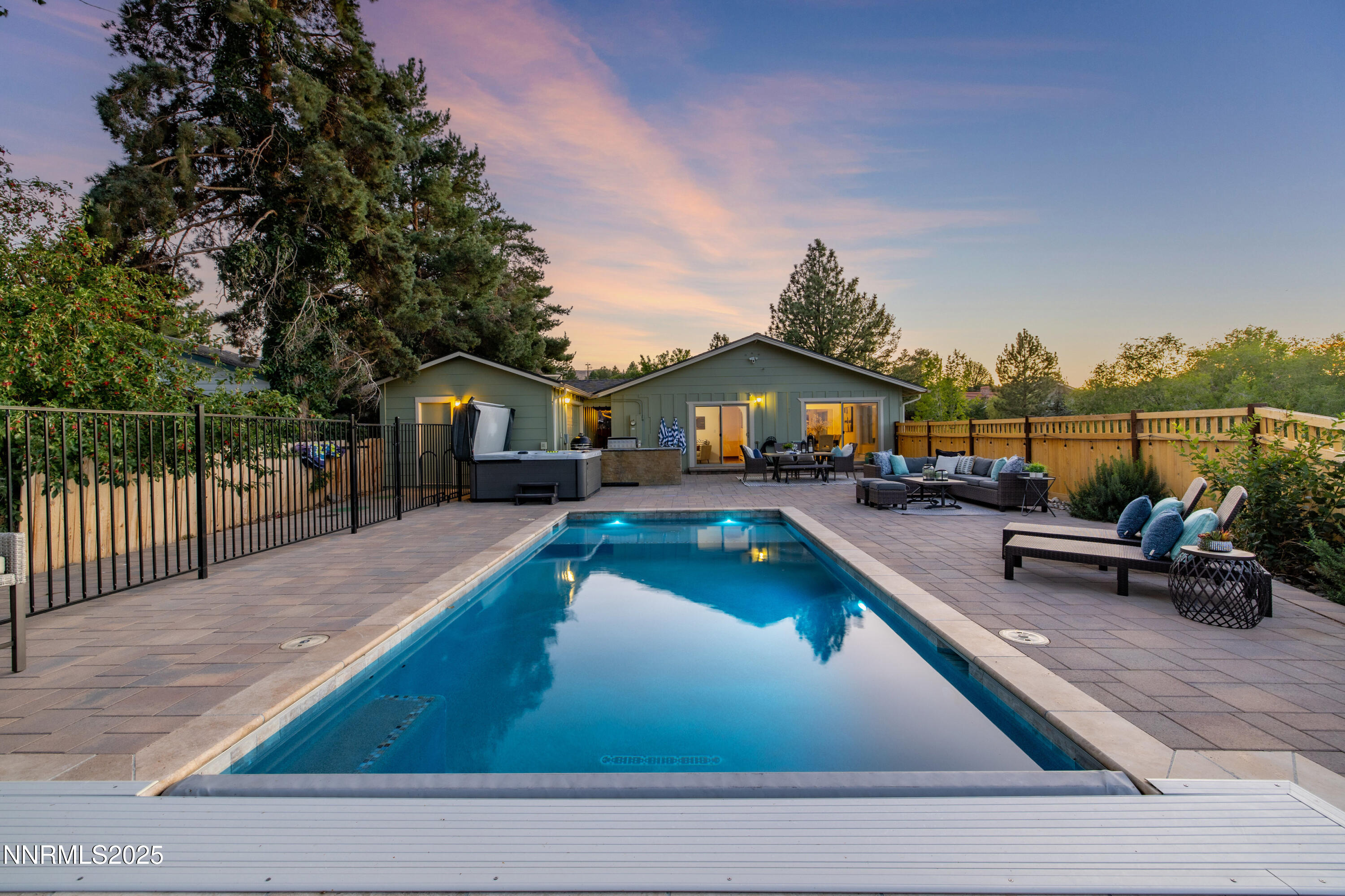 3237 Susileen Drive Reno, NV 89509 - Photo 54 of 62 055_24-print-3237_susileen_twilight-10_5
