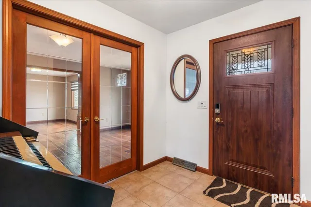 $365,000 | 537 Richmond Drive, Chatham, IL 62629