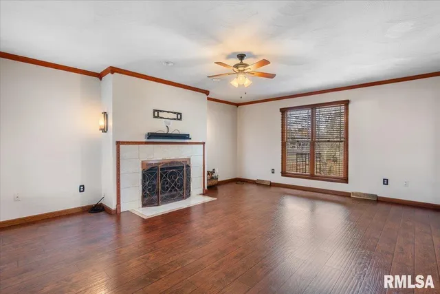 $365,000 | 537 Richmond Drive, Chatham, IL 62629