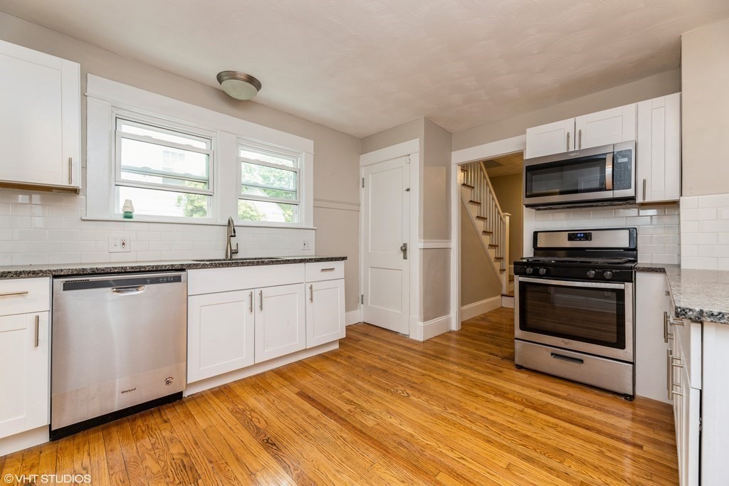 45 Powell Avenue Springfield, MA 01118 - Photo 2 of 14