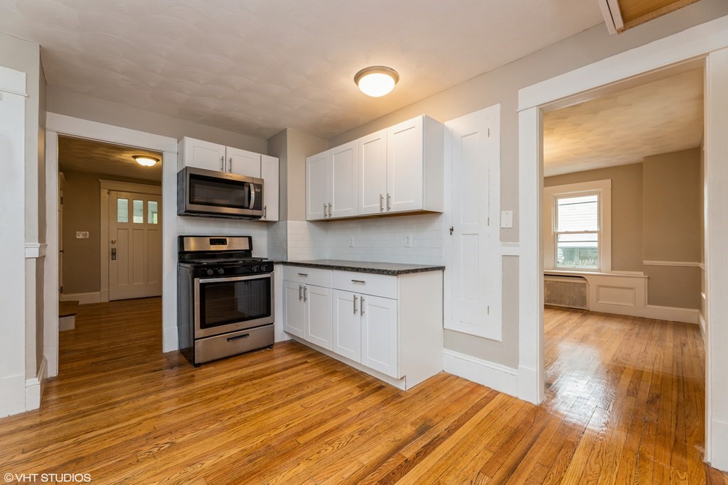 45 Powell Avenue Springfield, MA 01118 - Photo 9 of 14