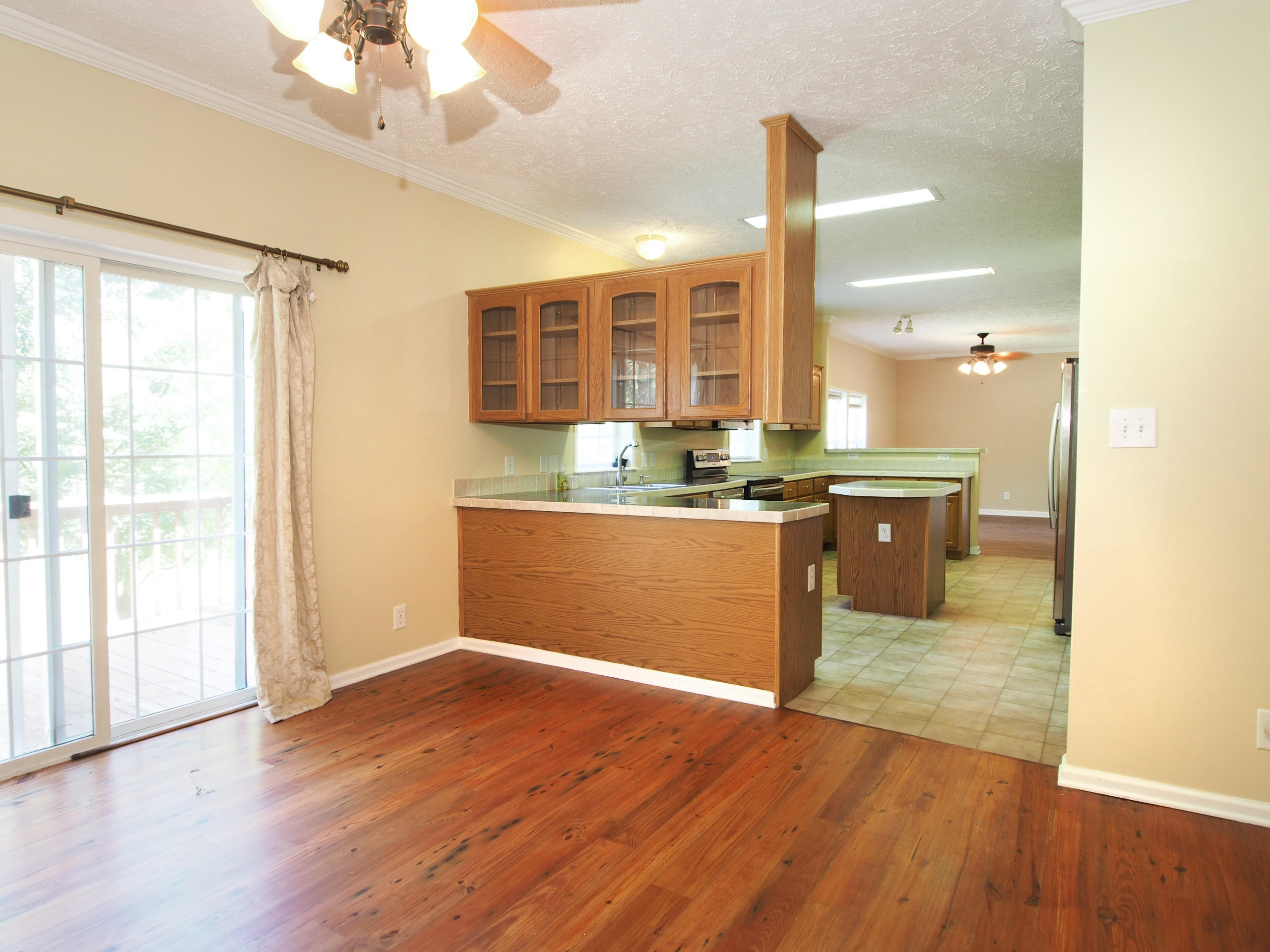 157-161 Lynch Road Cameron, NC 28326 - Photo 3 of 29 dining1