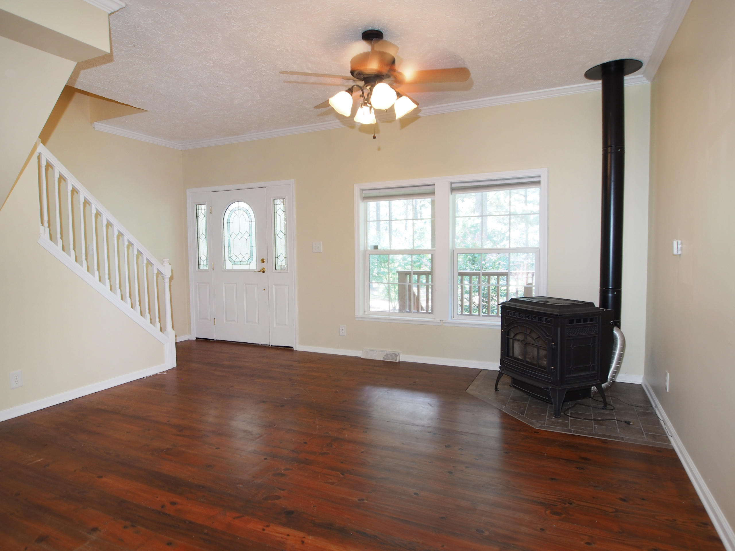 157-161 Lynch Road Cameron, NC 28326 - Photo 9 of 29 living1