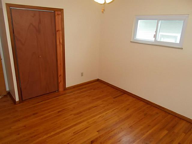 2459 Eakin Road Columbus, OH 43204 - Photo 13 of 25 Gallery Image 13