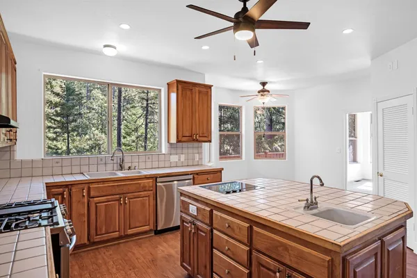 $549,000 | 2160 Nelson Road, Camino, CA 95709