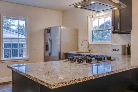 $398,000 | 326 Vermont Avenue, Dallas, TX 75216