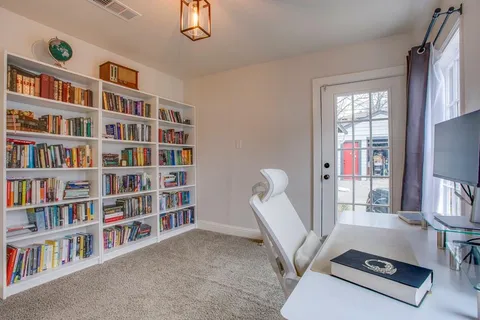 $398,000 | 326 Vermont Avenue, Dallas, TX 75216