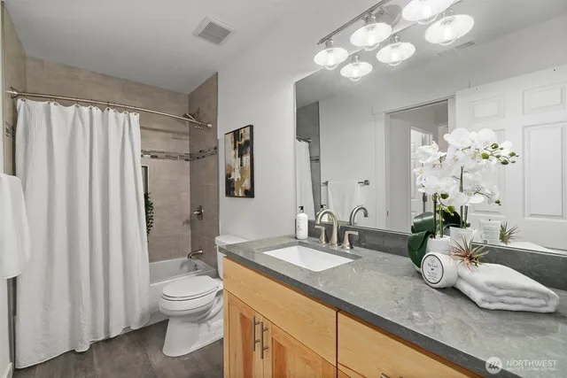 $1,150,000 | 7250 Old Redmond Road, Unit A103, Redmond, WA 98052