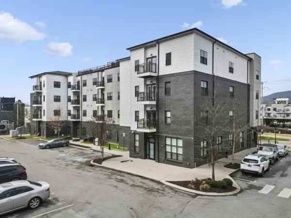 $335,000 | 804 Riverfront Parkway, Unit 302, Chattanooga, TN 37402
